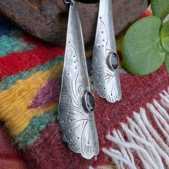 Vintage Native American Handcrafted Sterling Silver Garnet Earrings 3" - Picture 5 of 10